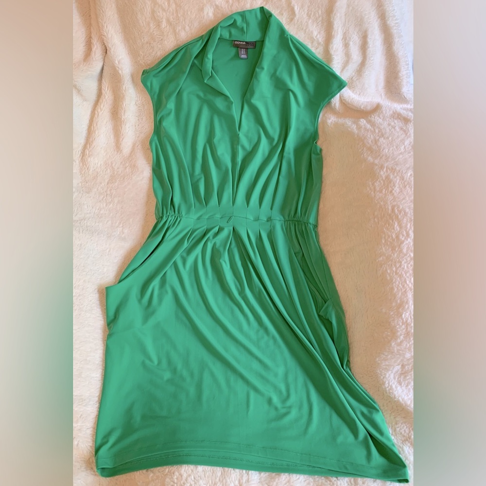 Donna Ricco size 12 green dress